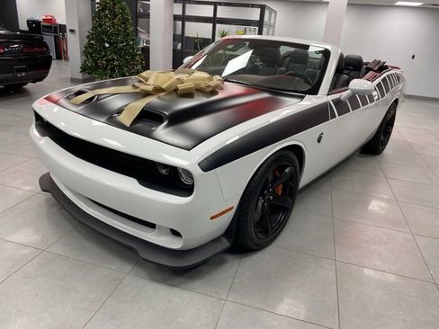Used 2022 Dodge Challenger SRT Hellcat w/ Plus Package image 8