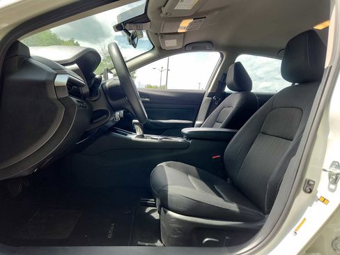Used 2025 Nissan Altima 2.5 SV AWD/4WD image 13