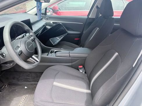 Used 2025 Hyundai Sonata SEL FWD image 8