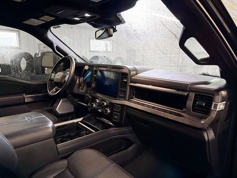 Used 2025 Ford F250 Platinum image 12