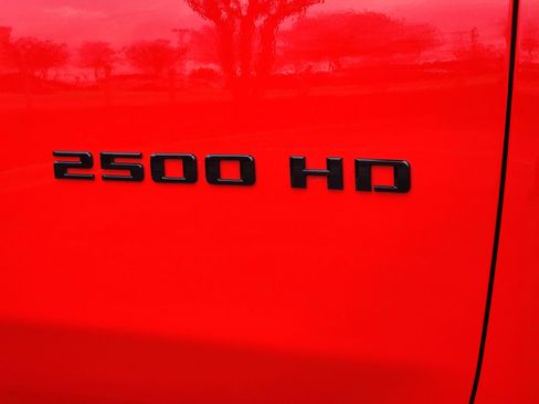 Used 2025 Chevrolet Silverado 2500 LT w/ Trail Boss Package image 7