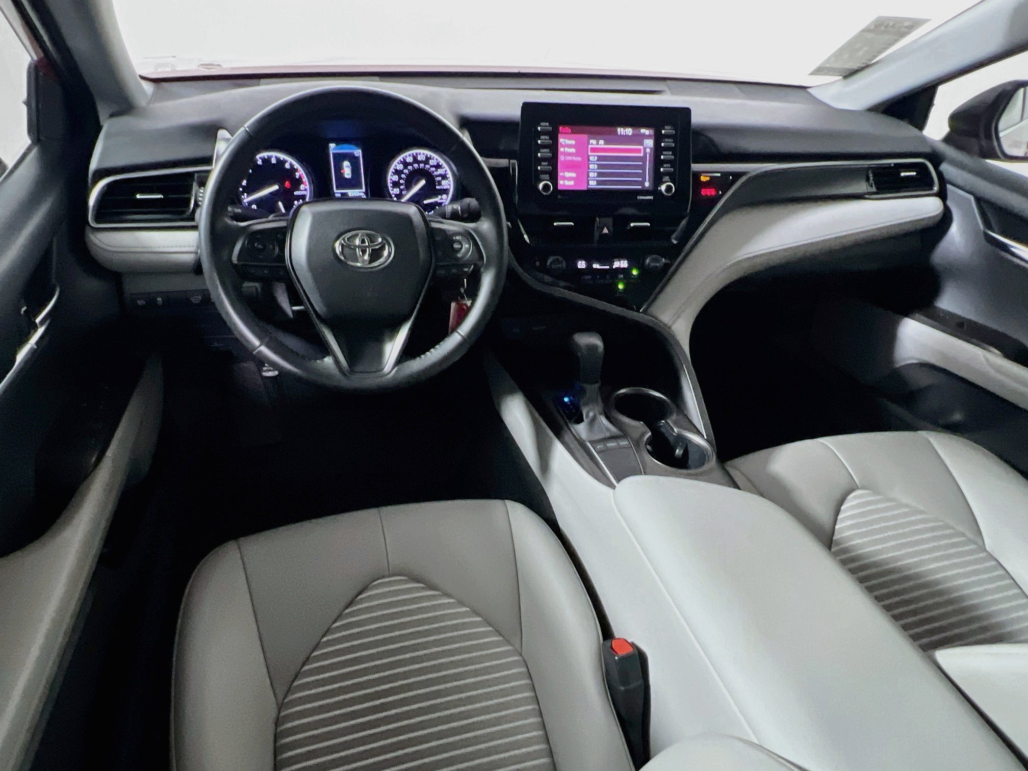 Used 2023 Toyota Camry SE FWD image 28