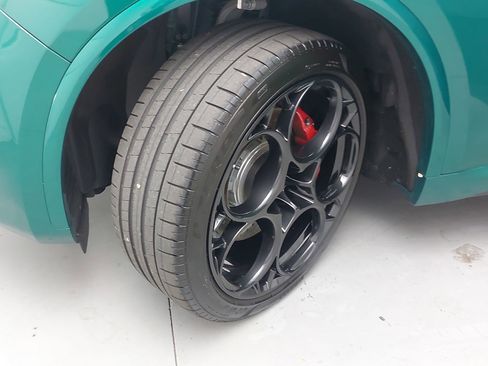 Used 2024 Alfa Romeo Stelvio Quadrifoglio w/ Active Assist Plus Package AWD/4WD image 34