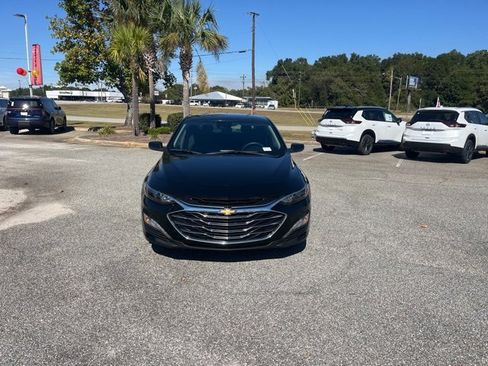 Used 2024 Chevrolet Malibu LT image 2