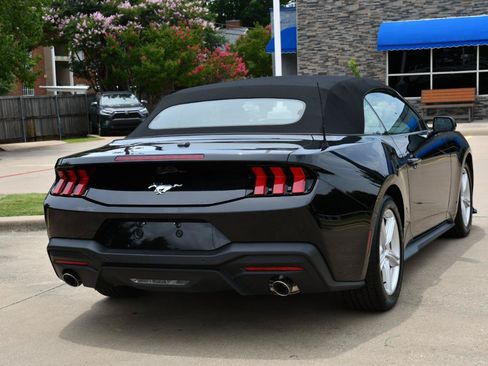 Used 2026 Ford Mustang Premium RWD image 10
