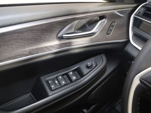 Used 2022 Jeep Grand Cherokee Limited 4xe AWD/4WD image 36
