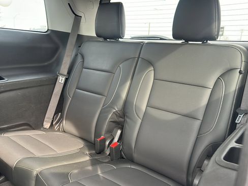 Used 2019 GMC Acadia SLT image 20