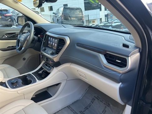 Used 2023 GMC Acadia Denali w/ Denali Ultimate Package image 10