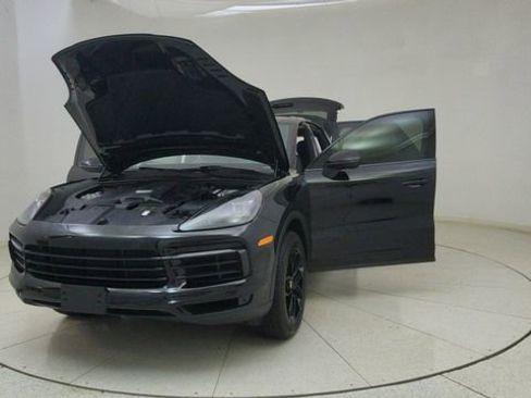 Used 2019 Porsche Cayenne image 69