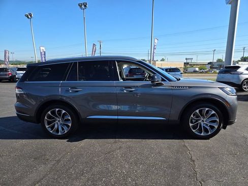 Used 2025 Lincoln Aviator Reserve w/ Illumination Package AWD/4WD image 8