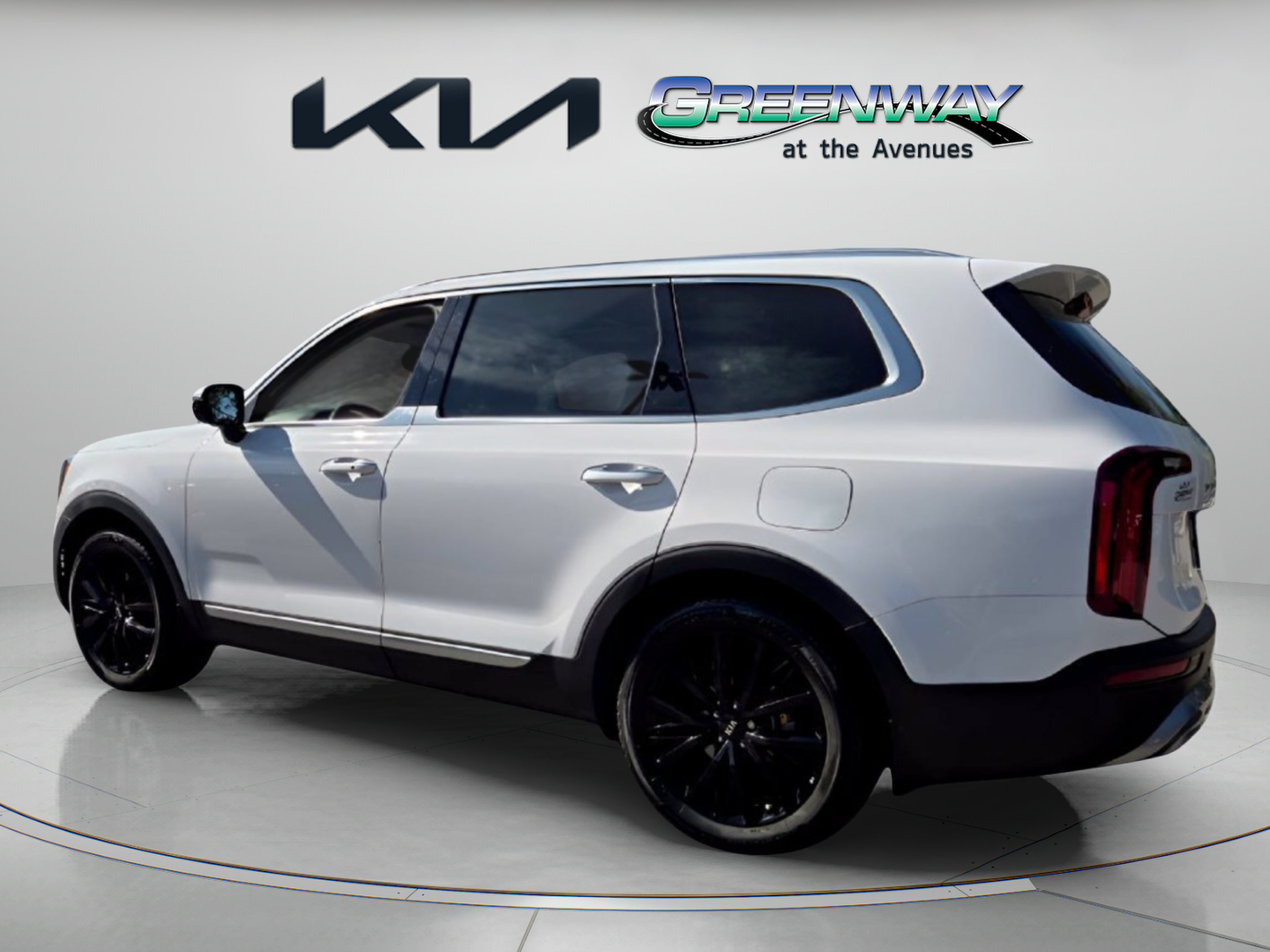 Used 2021 Kia Telluride SX w/ Towing Package FWD image 5