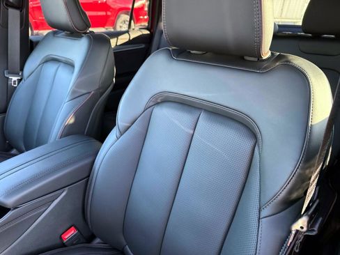 Used 2025 Jeep Wagoneer S Launch Edition image 24