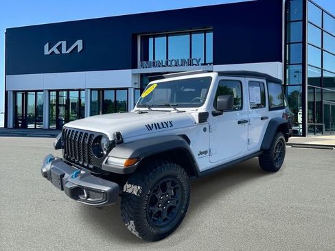 Used 2023 Jeep Wrangler Unlimited w/ Cold Weather Group AWD/4WD image 7