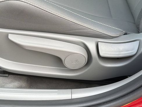 Certified 2025 Hyundai Elantra Sport FWD image 15