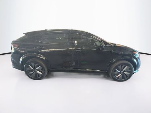 Used 2023 Nissan Ariya AWD image 10