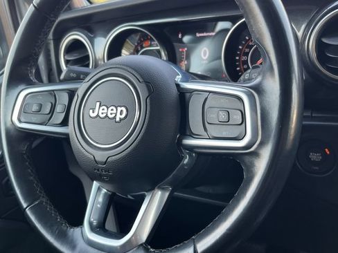 Used 2020 Jeep Wrangler Unlimited Sahara AWD/4WD image 13