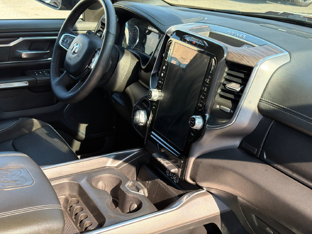 Used 2025 RAM 1500 Laramie AWD/4WD image 8