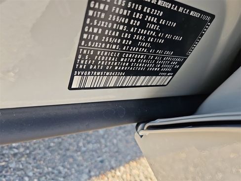 New 2026 Volkswagen Tiguan SE R-Line image 7