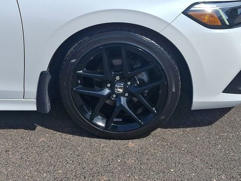 Used 2023 Honda Civic Sport image 8