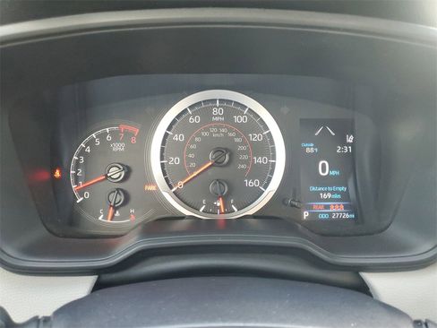 Used 2022 Toyota Corolla Cross L image 22