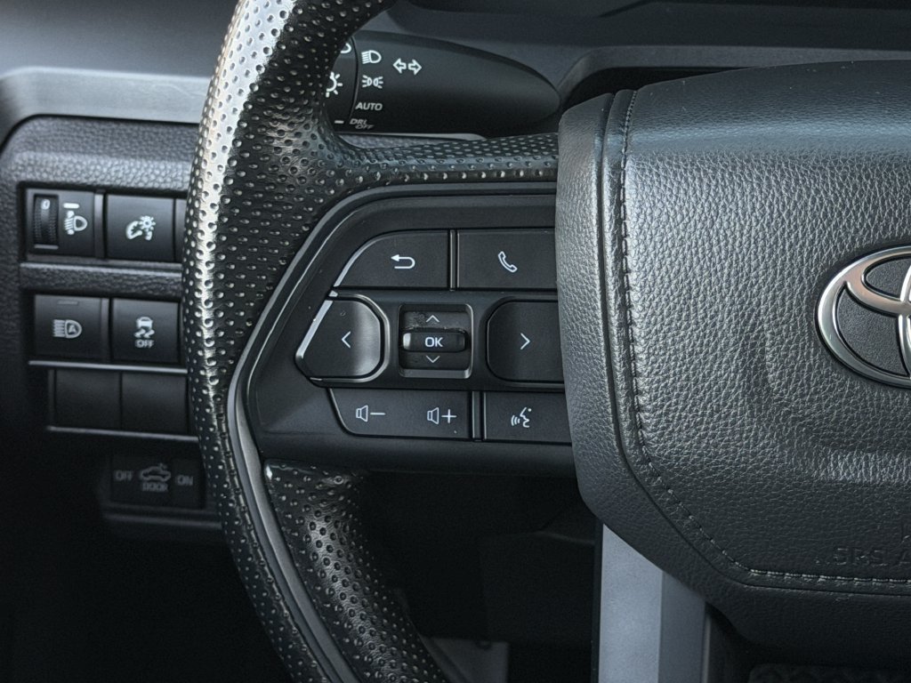 Used 2025 Toyota Tacoma SR RWD image 13