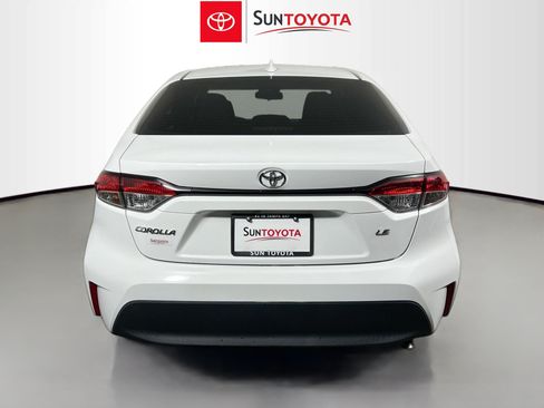 Used 2024 Toyota Corolla LE FWD image 5