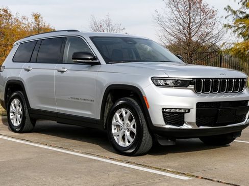 Used 2023 Jeep Grand Cherokee L Limited image 10