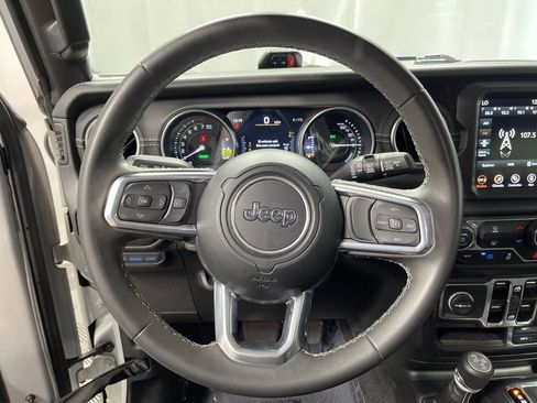 Used 2023 Jeep Wrangler Unlimited Sahara image 6