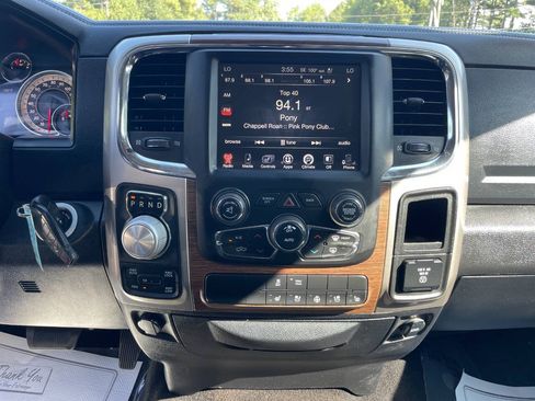 Used 2017 RAM 1500 Laramie AWD/4WD image 13