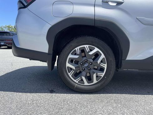 Certified 2026 Subaru Forester Premium w/ Base/Premium Plus Package AWD/4WD image 36