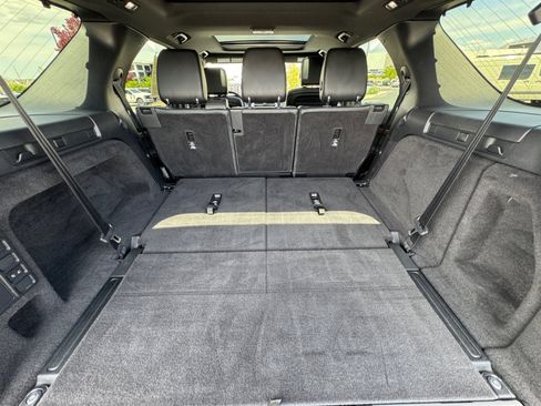 Used 2020 Land Rover Discovery HSE AWD/4WD image 34