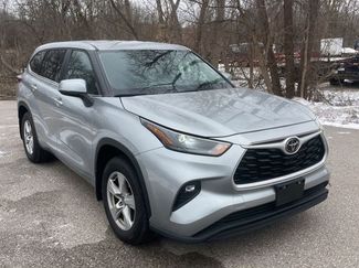 Used 2024 Toyota Highlander LE video 1