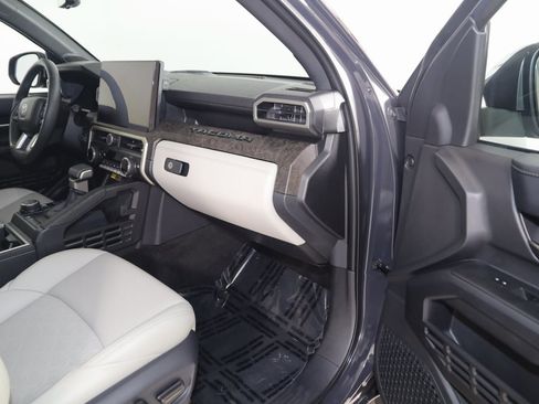 Used 2025 Toyota Tacoma Limited image 42