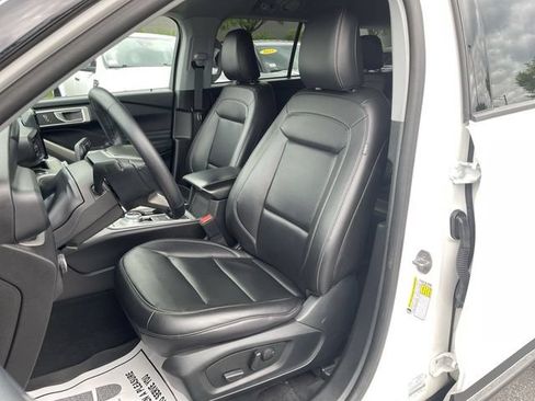 Certified 2023 Ford Explorer XLT w/ Equipment Group 202A AWD/4WD image 14