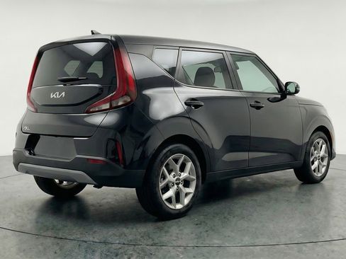 Used 2025 Kia Soul LX w/ LX Technology Package image 9