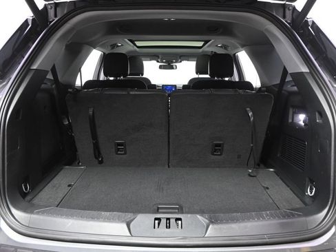 Used 2023 Ford Explorer XLT w/ Equipment Group 202A AWD/4WD image 19