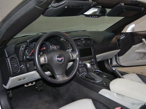 Used 2010 Chevrolet Corvette Grand Sport w/ Preferred Equipment Group RWD image 24