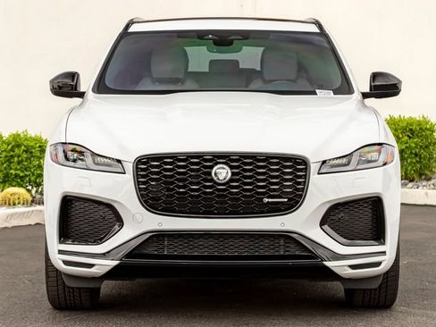 Certified 2025 Jaguar F-PACE R-Dynamic S AWD/4WD image 3