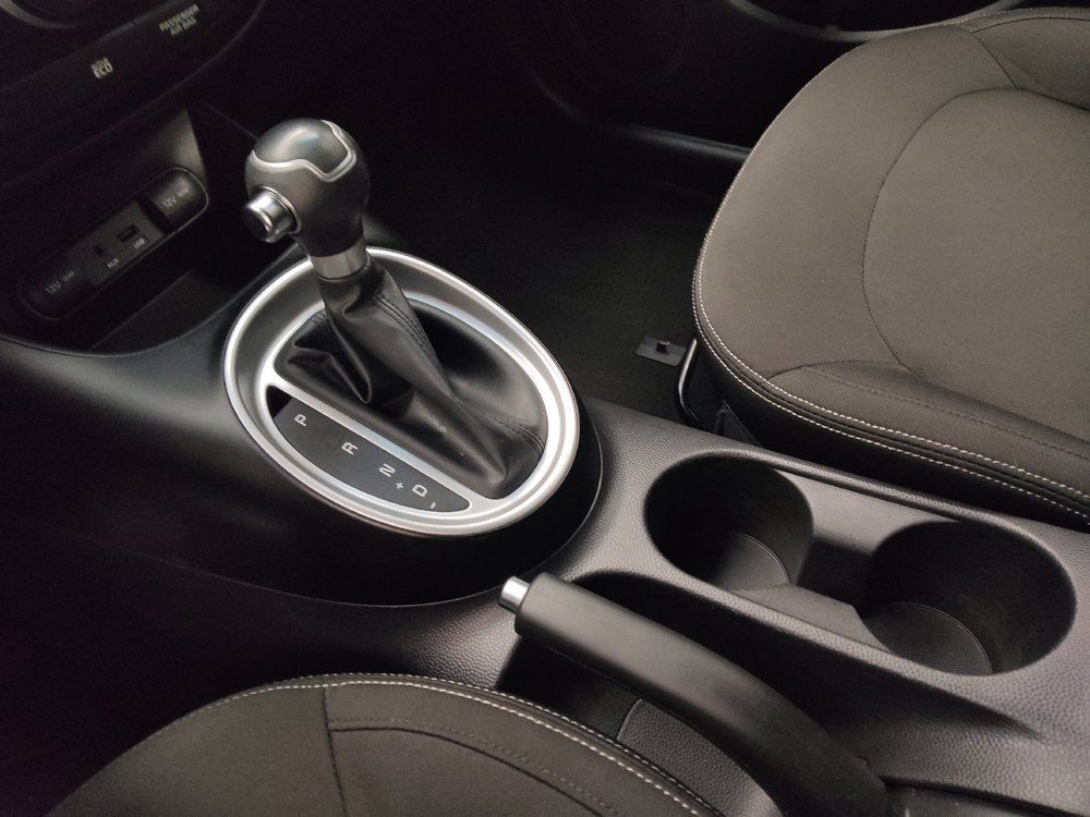 Used 2015 Kia Soul FWD image 26