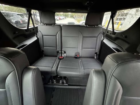 Used 2021 GMC Yukon XL Denali w/ Denali Ultimate Package image 16