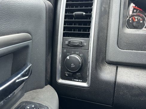 Used 2018 RAM 2500 Big Horn image 26