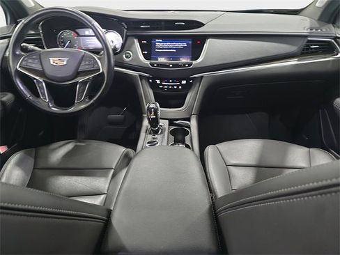 Used 2021 Cadillac XT5 Premium Luxury image 10