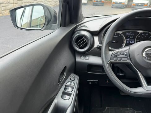 Used 2018 Nissan Kicks S w/ Exterior Package FWD image 18