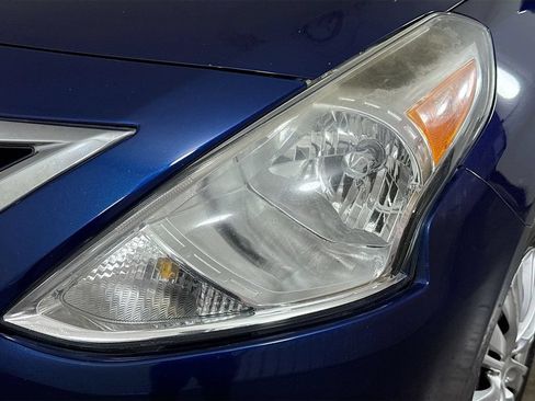 Used 2018 Nissan Versa SV FWD image 33