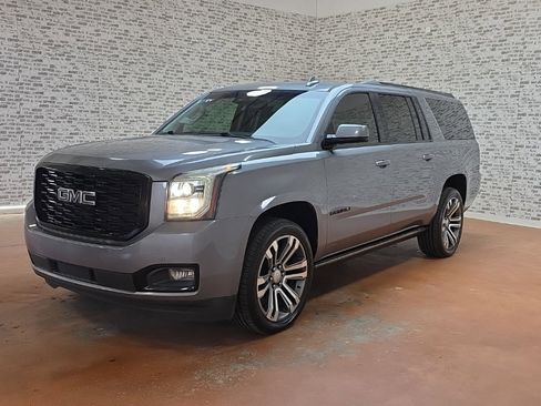 Used 2019 GMC Yukon XL Denali w/ Denali Ultimate Package image 3
