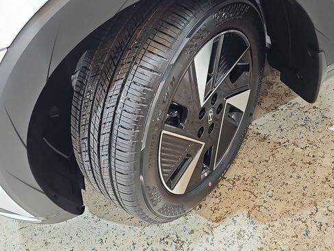 New 2026 Hyundai Ioniq 5 SE image 31