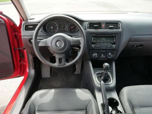 Used 2012 Volkswagen Jetta SE FWD image 21