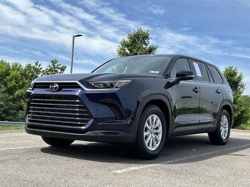 Used 2026 Toyota Grand Highlander AWD Hybrid image 18
