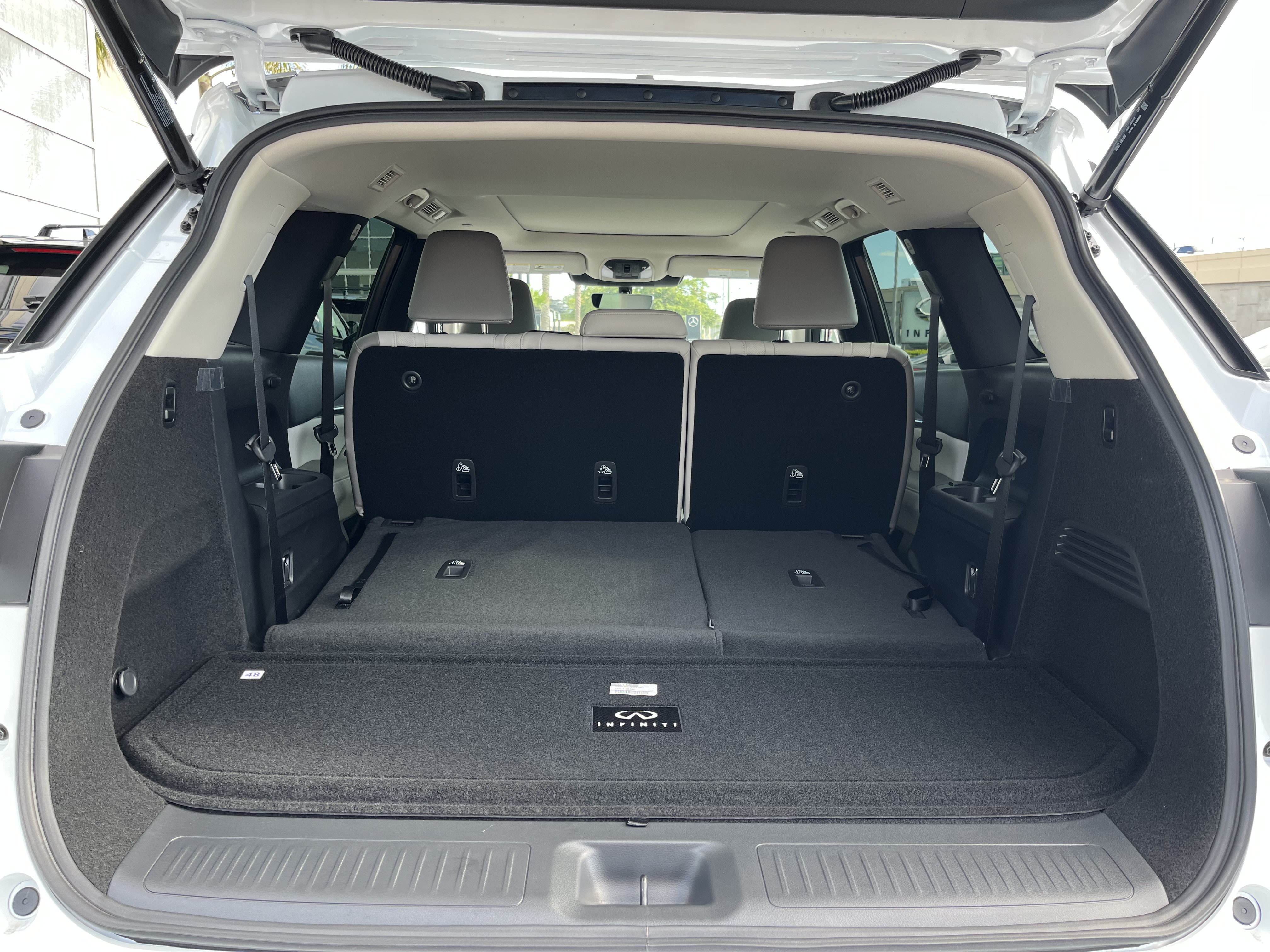 New 2027 INFINITI QX60 Luxe w/ Cargo Package FWD image 20