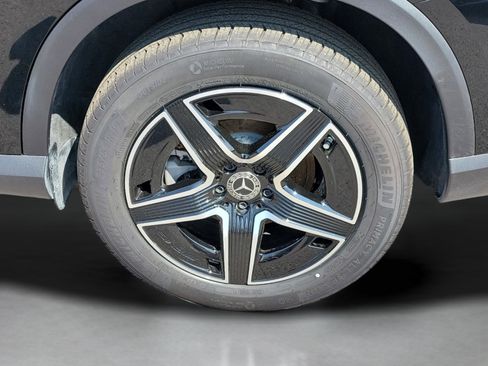 Certified 2026 Mercedes-Benz GLC 300 GLC 300 image 9